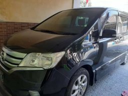 Mobil Nissan Serena 2013 Highway Star terbaik di Jawa Timur 8