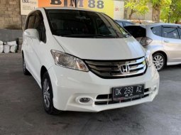 Bali, jual mobil Honda Freed PSD 2015 dengan harga terjangkau 3