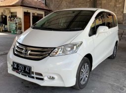 Bali, jual mobil Honda Freed PSD 2015 dengan harga terjangkau 1