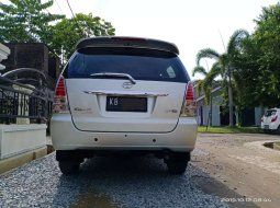 Jual Toyota Kijang Innova 2.0 G 2005 harga murah di Kalimantan Barat 1