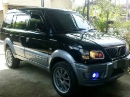 Jual mobil Mitsubishi Kuda Grandia Tahun 2004 dengan harga terjangkau di Jawa Tengah 1