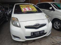 Jual mobil Toyota Yaris E 2011 murah di Jawa Barat 3