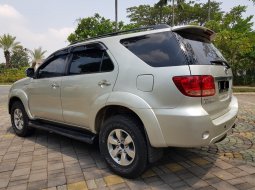 Jual mobil Toyota Fortuner 2.7 G Luxury AT 2005 bekas, Banten 5