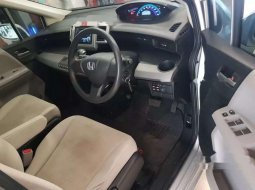 Jawa Barat, Honda Freed 1.5 2010 kondisi terawat 5