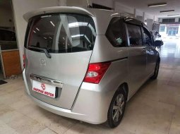 Jawa Barat, Honda Freed 1.5 2010 kondisi terawat 4