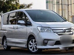 Dijual mobil bekas Nissan Serena Highway Star, Banten  2