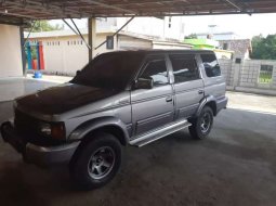 Mobil Isuzu Panther 1998 dijual, Sumatra Selatan 2
