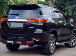 Dijual mobil Toyota Fortuner VRZ 2017 bekas, Jawa Tengah 4