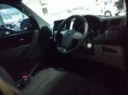Jual mobil Daihatsu Luxio X 2017 bekas, Jawa Timur 1