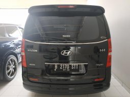 Jual mobil Hyundai H-1 Royale 2014 dengan harga terjangkau di Jawa Barat 4