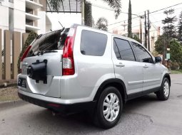 Mobil Honda CR-V 2005 2.4 dijual, Jawa Barat 15