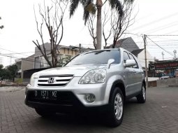 Mobil Honda CR-V 2005 2.4 dijual, Jawa Barat 13