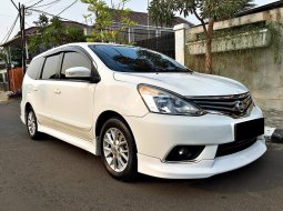 Jual mobil Nissan Grand Livina Highway Star 2015 dengan harga terjangkau di DKI Jakarta 3