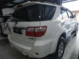 Dijual mobil Toyota Fortuner G 2009 bekas, DIY Yogyakarta 3