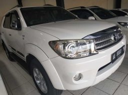 Dijual mobil Toyota Fortuner G 2009 bekas, DIY Yogyakarta 1