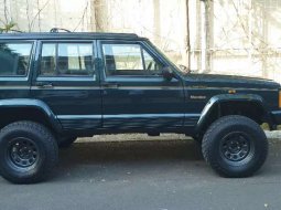 Dijual mobil bekas Jeep Cherokee Limited, Jawa Barat  10