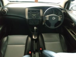 Jual mobil Nissan Livina X-Gear 2009 dengan harga murah di Jawa Barat  3