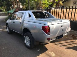 Jual mobil bekas murah Mitsubishi Triton 2010 di DKI Jakarta 5