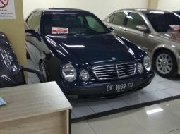 Jual Cepat Mercedes-Benz CLK 230 K 1999 di DKI Jakarta 3