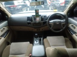 Jual cepat Toyota Fortuner 2.4 G 2012 terbaik di Jawa Barat 2
