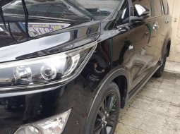 Jual Toyota Venturer 2017 harga murah di Sumatra Utara 6