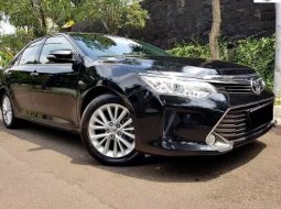 Dijual mobil Toyota Camry V 2016 bekas, Banten 6