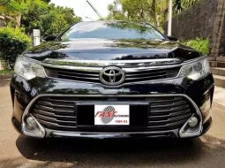 Dijual mobil Toyota Camry V 2016 bekas, Banten 4