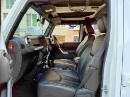 Mobil bekas Jeep Wrangler Rubicon 3.0 Pentastar 4D 2015 dijual, DKI Jakarta 5