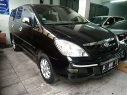 Dijual mobil bekas Toyota Kijang Innova V, Jawa Barat  3