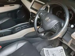 Honda HR-V 2015 Sumatra Utara dijual dengan harga termurah 4