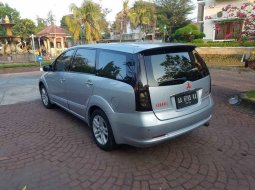 Jual mobil bekas Mitsubishi Grandis 2.4 Automatic 2008 dengan harga murah di DIY Yogyakarta 5