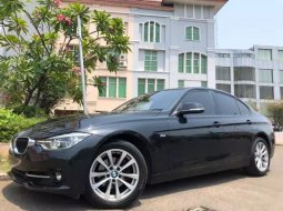 Dijual mobil bekas BMW 3 Series 320i sport 2017, DKI Jakarta 5