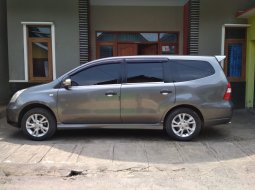 Jual mobil Nissan Grand Livina SV 2013 murah di Jawa Tengah 2