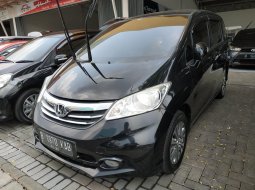 Jual mobil Honda Freed PSD 2014 dengan harga terjangkau di Jawa Barat  8