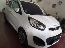 Mobil Kia Picanto 2013 SE terbaik di Sumatra Selatan 3