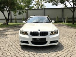 Jual mobil BMW 3 Series 325i 2011 bekas, Jawa Timur 1