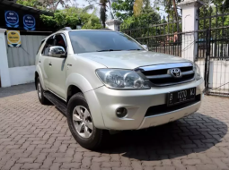 Dijual mobil bekas Toyota Fortuner G Luxury 2007 murah di DKI Jakarta 1