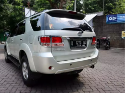 Dijual mobil bekas Toyota Fortuner G Luxury 2007 murah di DKI Jakarta 2