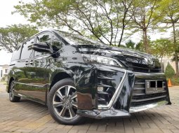 Banten, dijual mobil Toyota Voxy AT 2018 murah  2