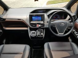 Banten, dijual mobil Toyota Voxy AT 2018 murah  7