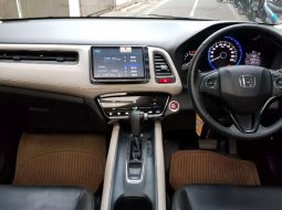 Dijual mobil bekas Honda HR-V Prestige Mugen, Jawa Timur  2