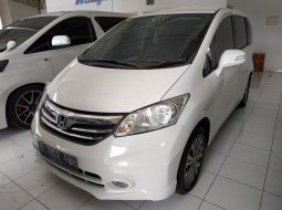 Mobil Honda Freed PSD 2014 dijual, Jawa Barat  6