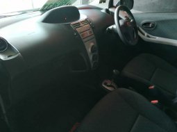 Jual mobil Toyota Yaris E 2010 murah di DIY Yogyakarta 4