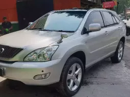 Dijual mobil bekas Toyota Harrier 2.4 2004 murah di Jawa Barat 1