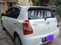 Jual cepat Toyota Etios Valco E 2014 di Riau 3