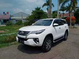 Jual mobil Toyota Fortuner VRZ 2018 terawat di Jawa Barat  1