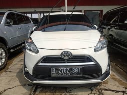 Mobil Toyota Sienta V AT 2017 dijual, Jawa Barat  6
