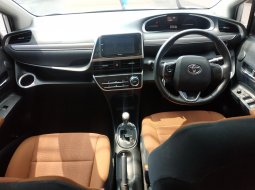 Mobil Toyota Sienta V AT 2017 dijual, Jawa Barat  7