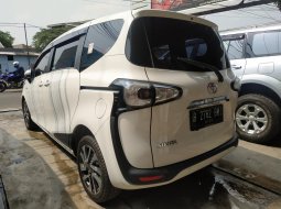 Mobil Toyota Sienta V AT 2017 dijual, Jawa Barat  8