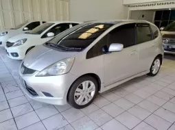 Jual mobil Honda Jazz RS 2009 murah di Jawa Barat  3